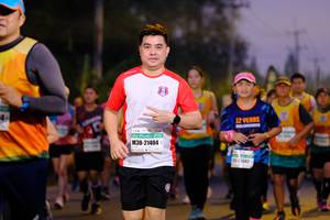 BIB: 21404, 
                            <button type="button" onclick="openModal(8633724)" class="btn btn-primary btn-sm float-right btn-popup" data-toggle="modal" data-target=".modal-high-quality">
                        <i class="fas fa-shopping-cart"></i> Add to Cart
                    </button>
                                            <button type="button" onclick="isThisMe(8633724, true)" class="btn btn-success btn-sm float-right btn-popup btn-isme hidden" data-toggle="tooltip" data-placement="bottom" title="นี่คือรูปของคุณใช่ไหม คลิกที่นี่เพื่อเอาเข้าอัลบั้ม">
                        <i class="fas fa-plus"></i> Add to album
                    </button>
                    <button type="button" onclick="isThisMe(8633724, false)" class="btn btn-warning btn-sm float-right btn-popup btn-isnotme hidden">
                        <i class="fas fa-ban"></i> Remove from album
                    </button>